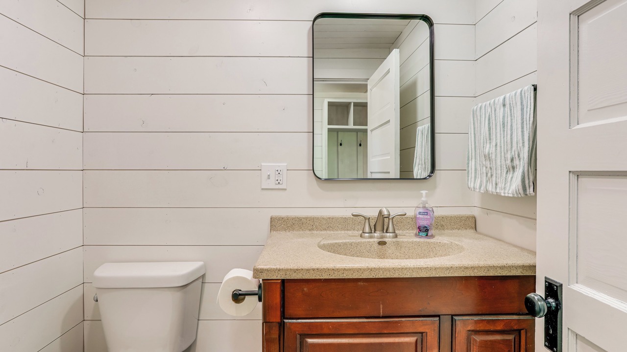 Photo of Bathroom in Vulcan