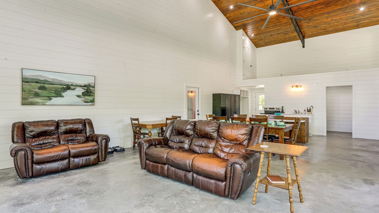 Photo of Livingroom in Vulcan
