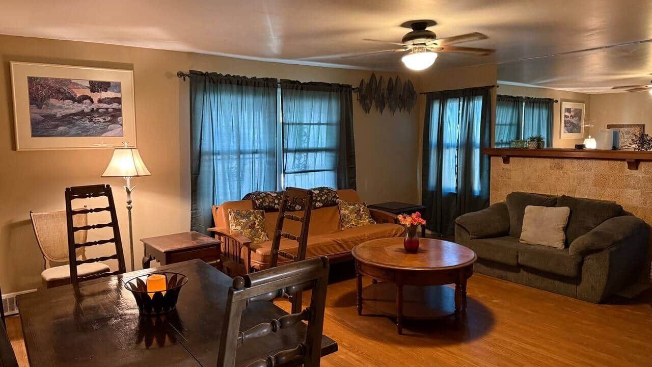 Photo of Livingroom in Taylor Berry