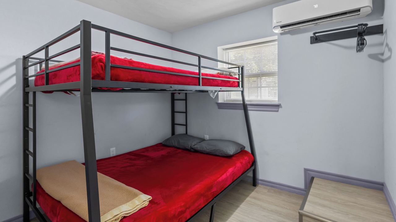 Photo of Bedroom in Checotah