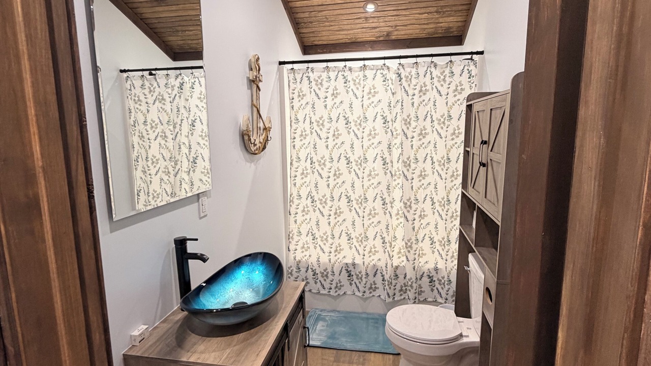 Photo of Bathroom in Iuka