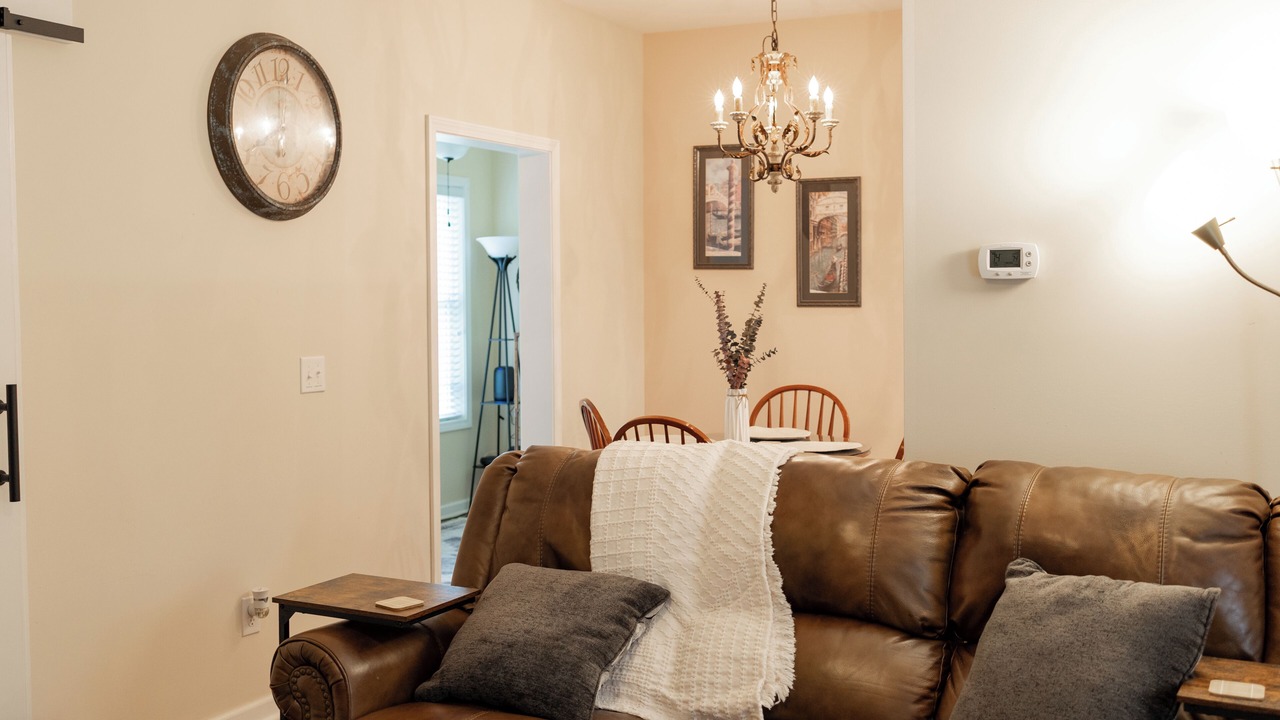 Photo of Livingroom in Adamsville