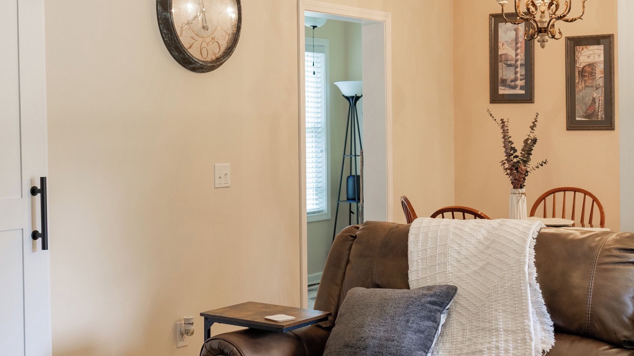 Photo of Livingroom in Adamsville