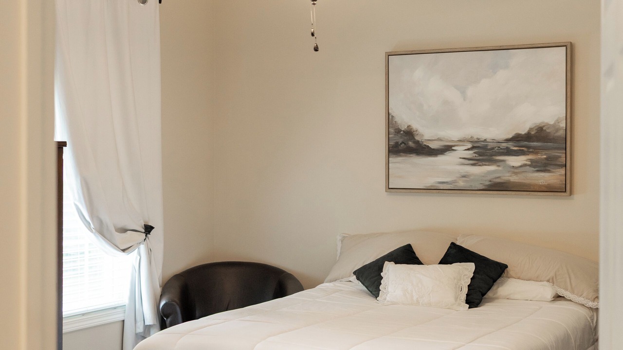 Photo of Bedroom in Adamsville