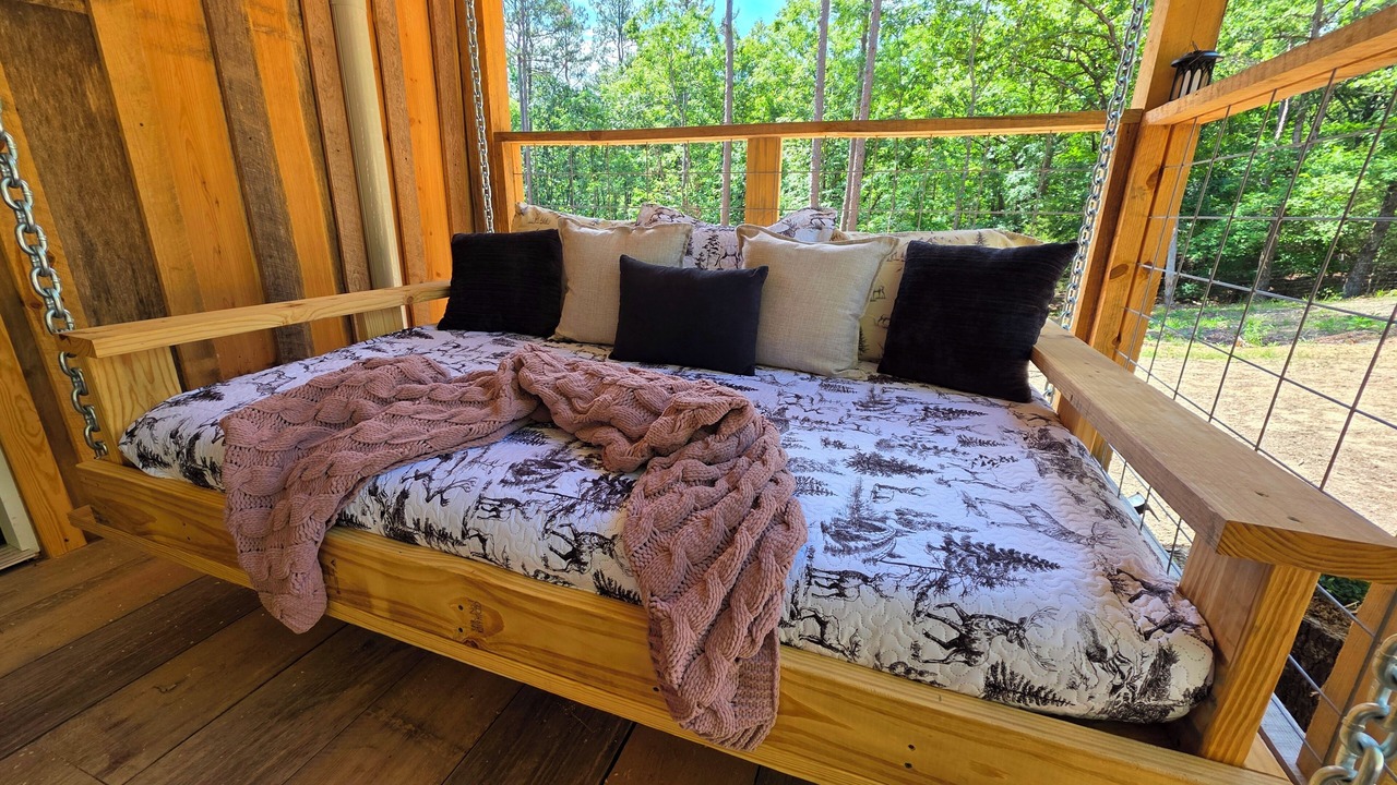 Photo of Bedroom in Caddo Gap