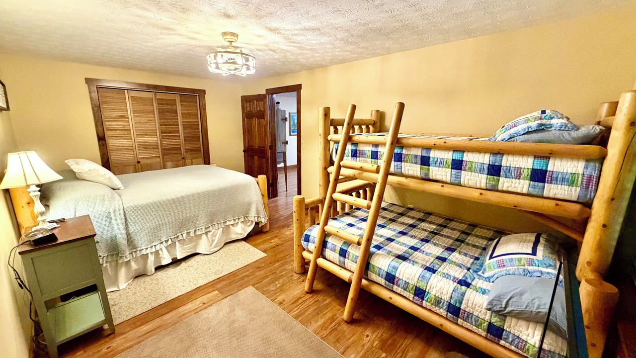 Photo of Bedroom in Caryville