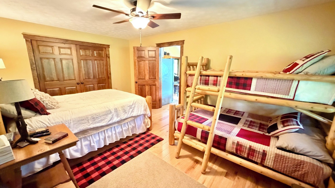 Photo of Bedroom in Caryville