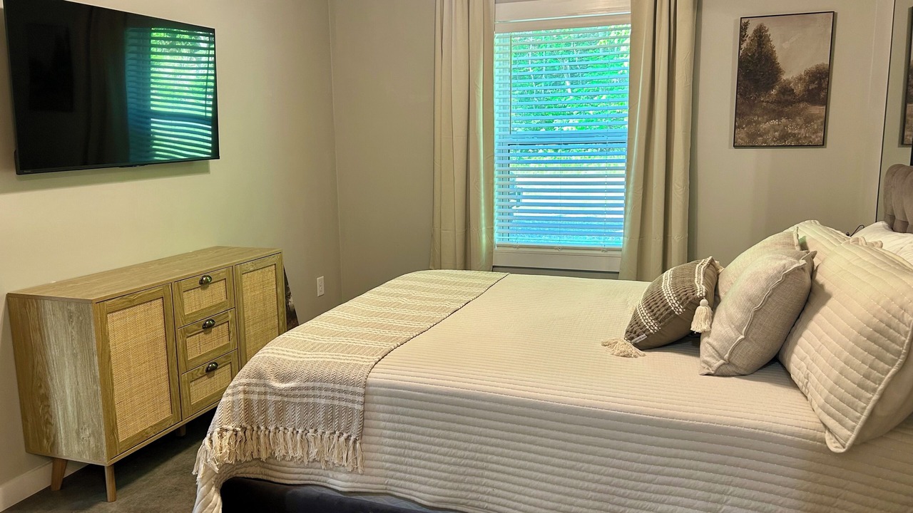 Photo of Bedroom in McEwen