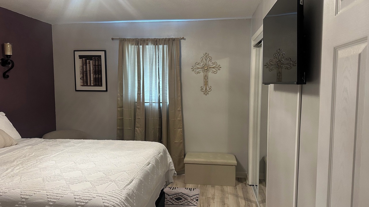 Photo of Bedroom in Smithville
