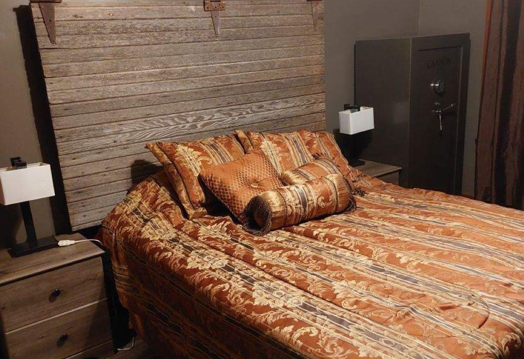 Photo of Bedroom in Ellis