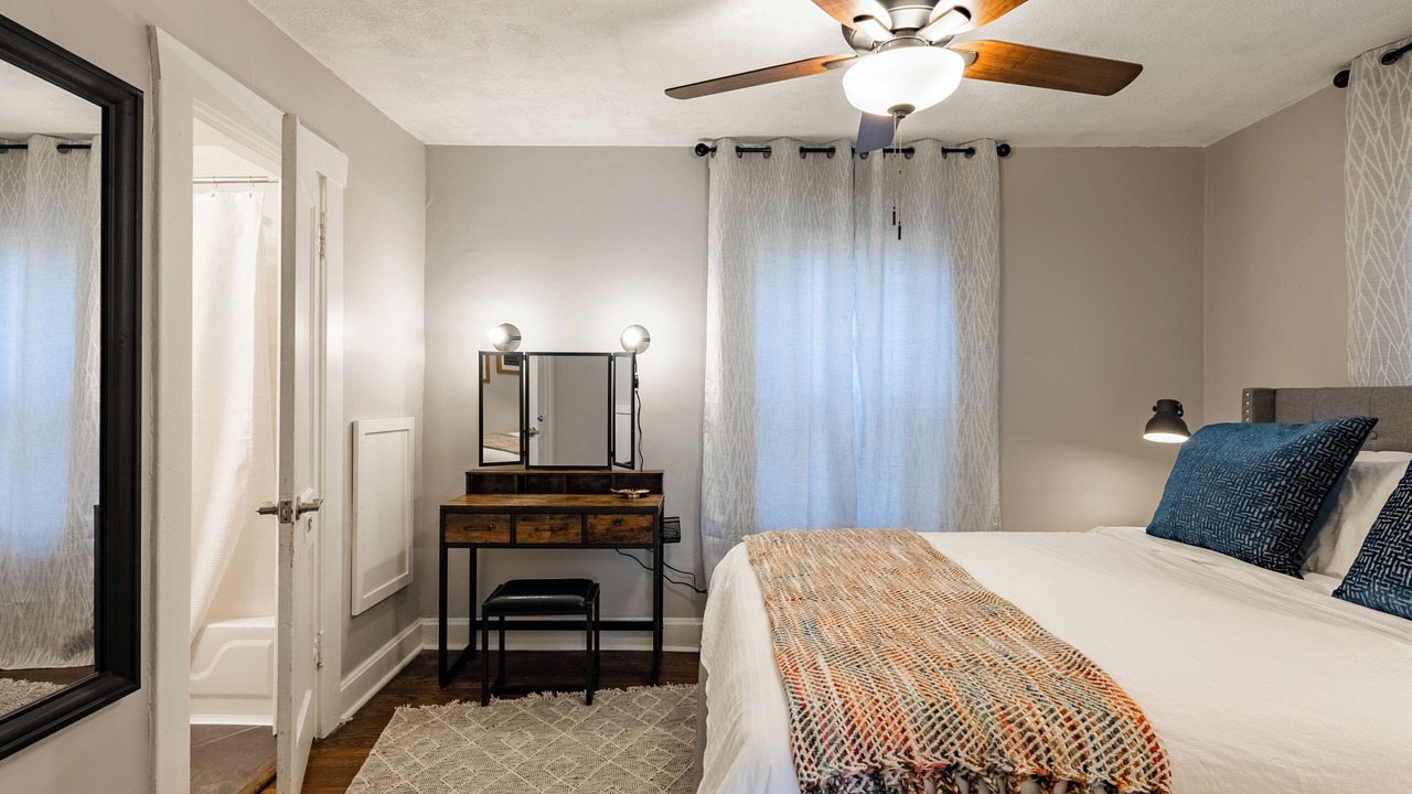 Photo of Bedroom in Rosedale