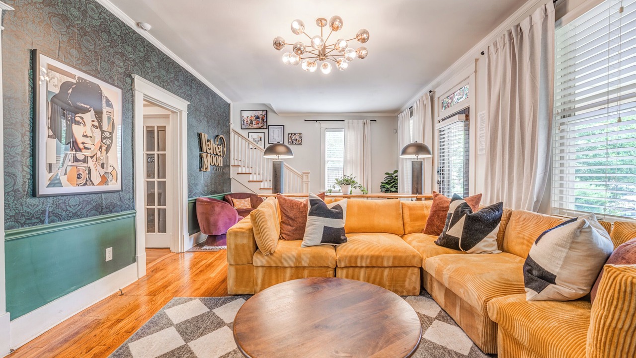 Photo of Livingroom in Evergreen