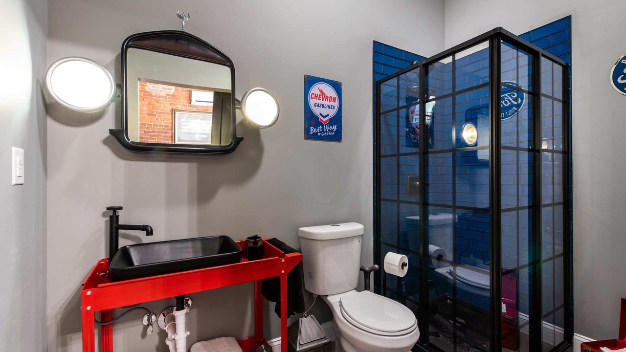 Photo of Bathroom in Shelby Park