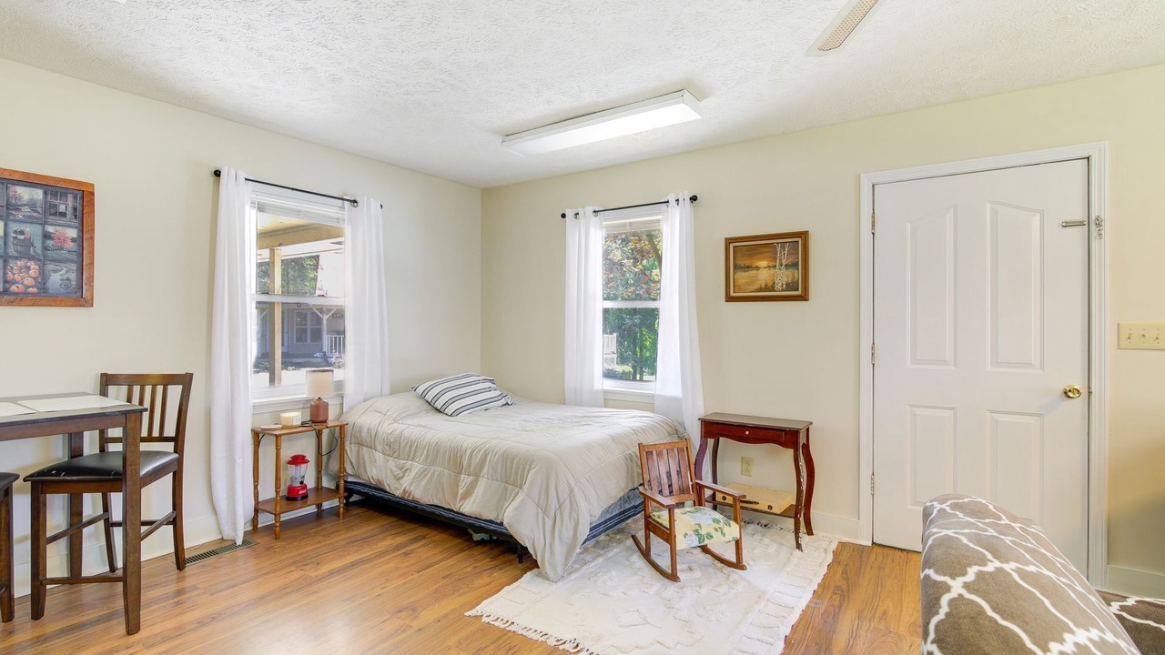 Photo of Bedroom in Fruitvale