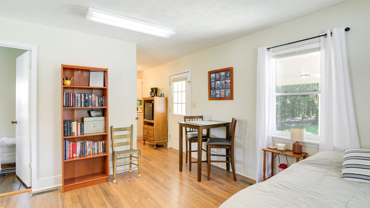 Photo of Bedroom in Fruitvale