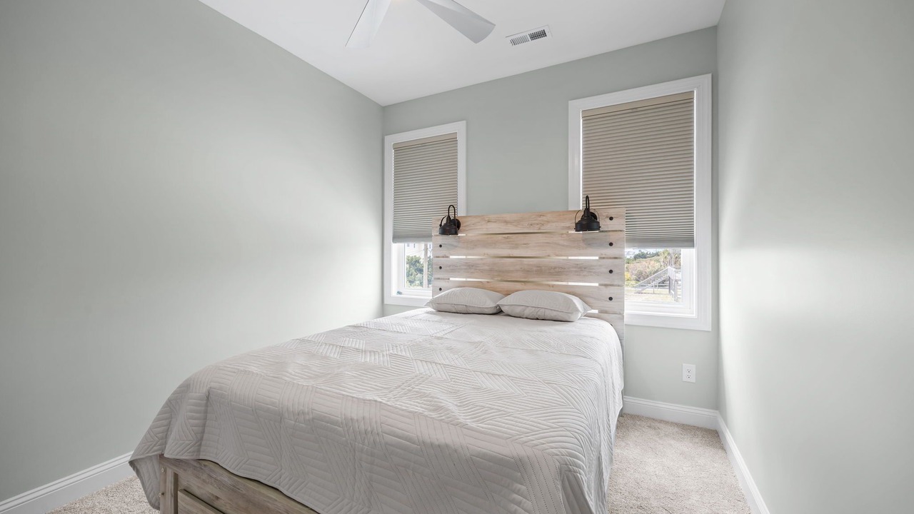 Photo of Bedroom in Emerald Isle