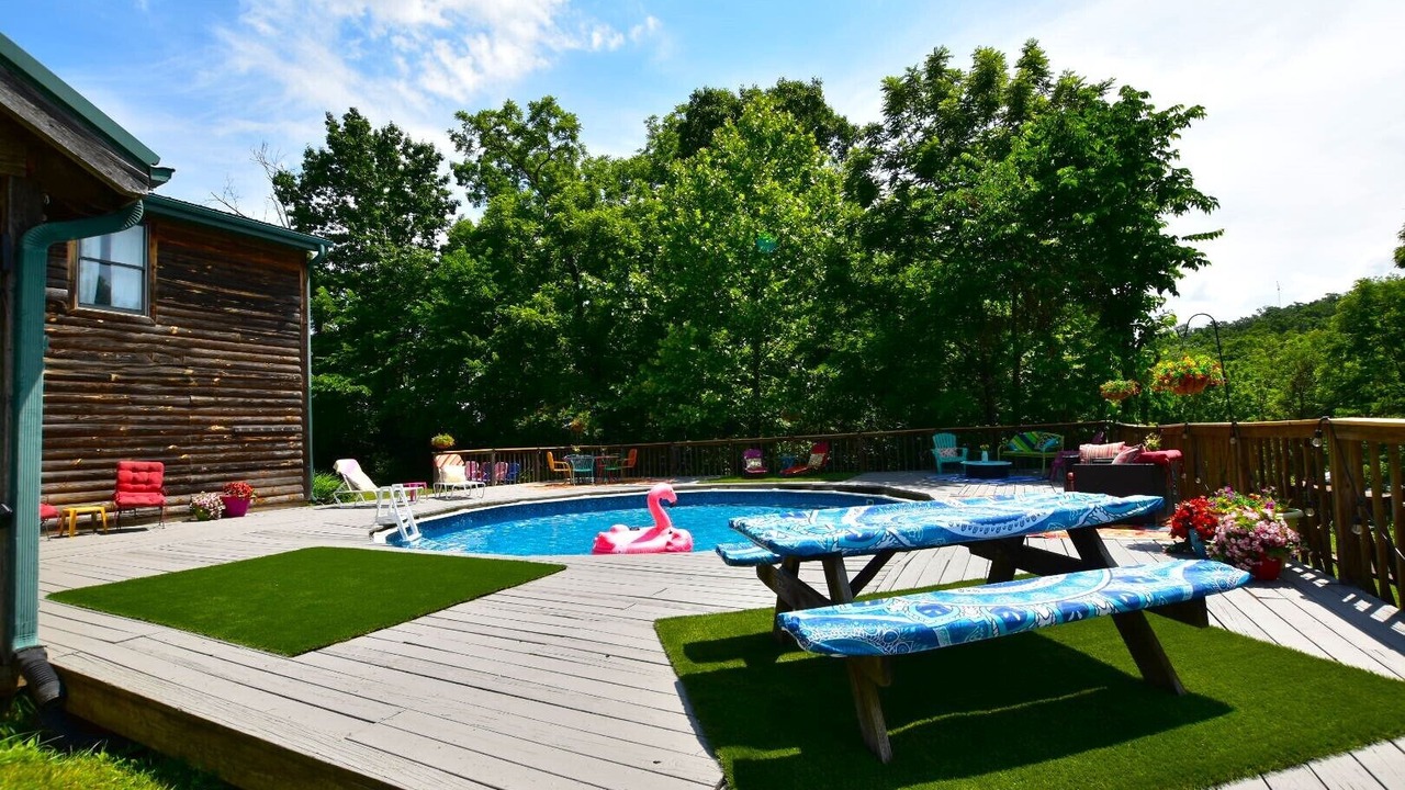 Photo of Outdoor in Bourbon