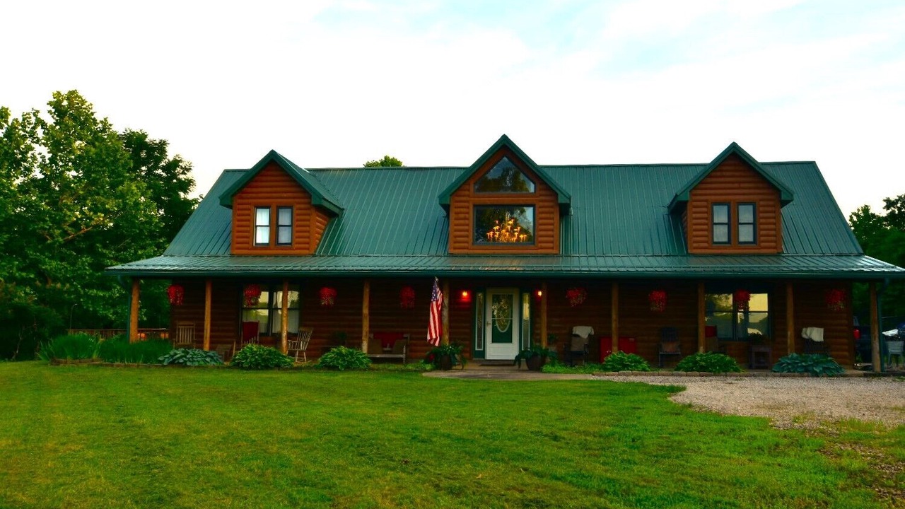 Photo of Outdoor in Bourbon