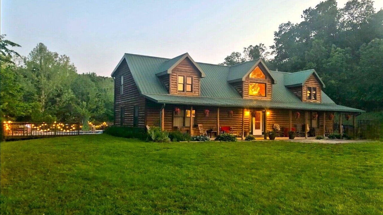 Photo of Outdoor in Bourbon