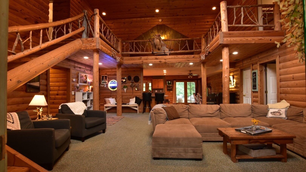 Photo of Livingroom in Bourbon