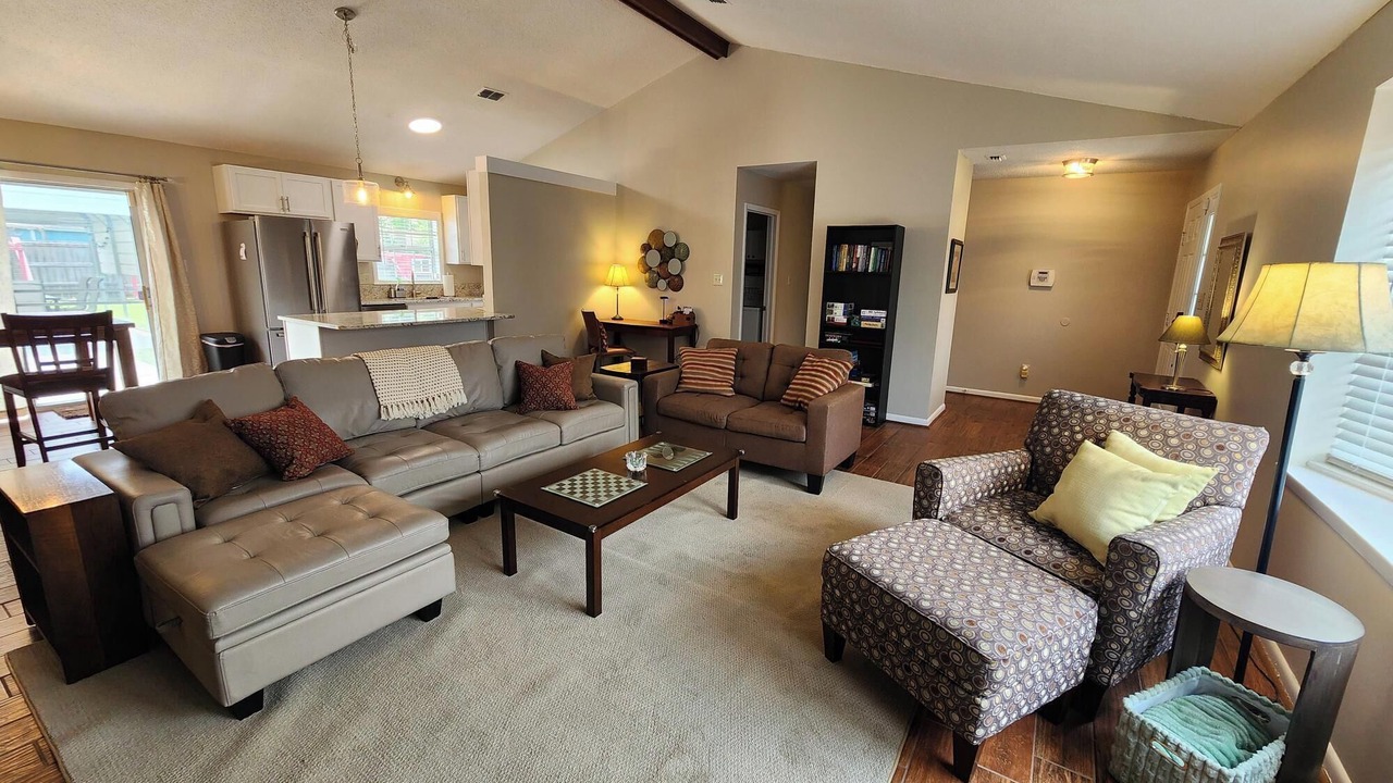 Photo of Livingroom in Jacksonville