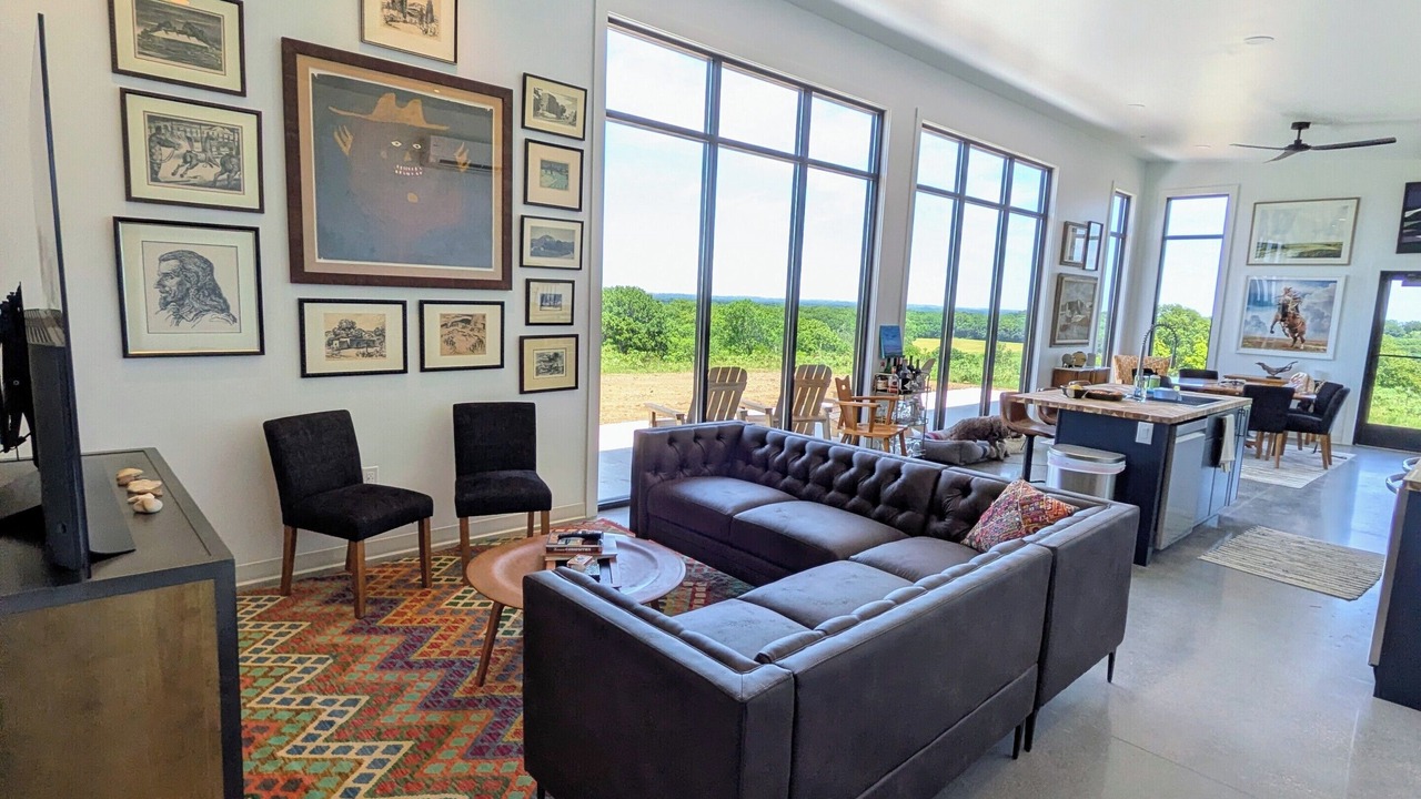 Photo of Livingroom in Neal