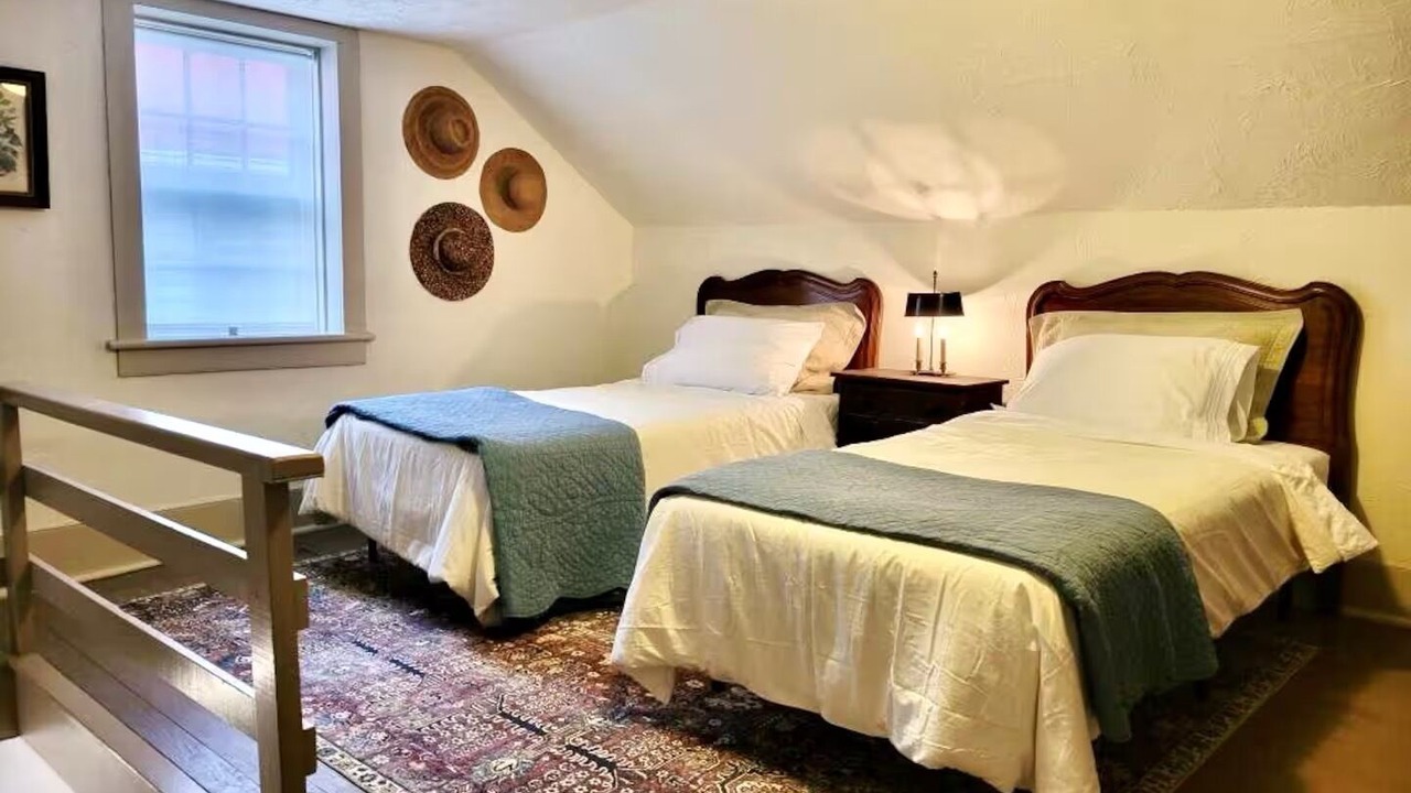 Photo of Bedroom in Lake Forest Estates