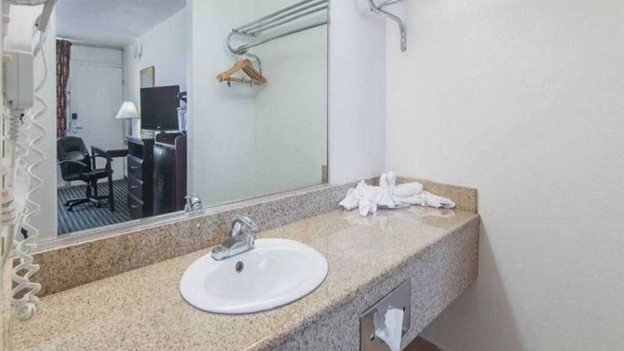 Photo of Bathroom in Liberal