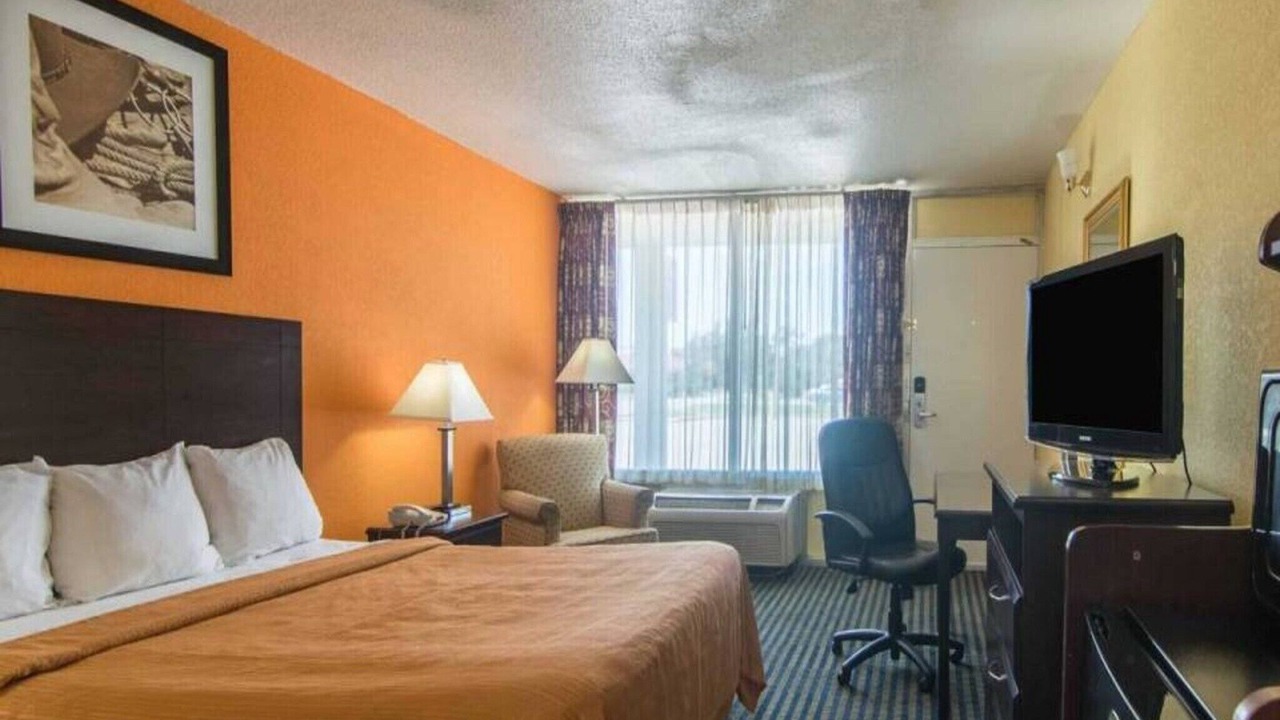 Photo of Others in Liberal