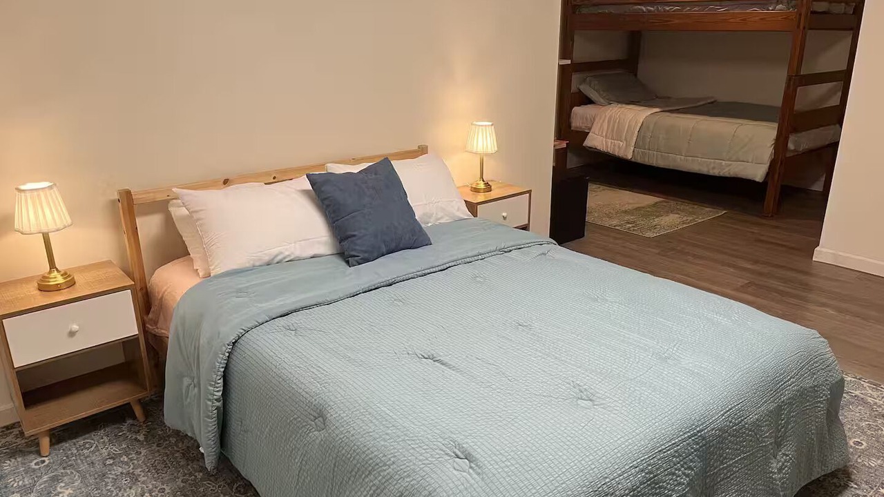 Photo of Bedroom in Raytown