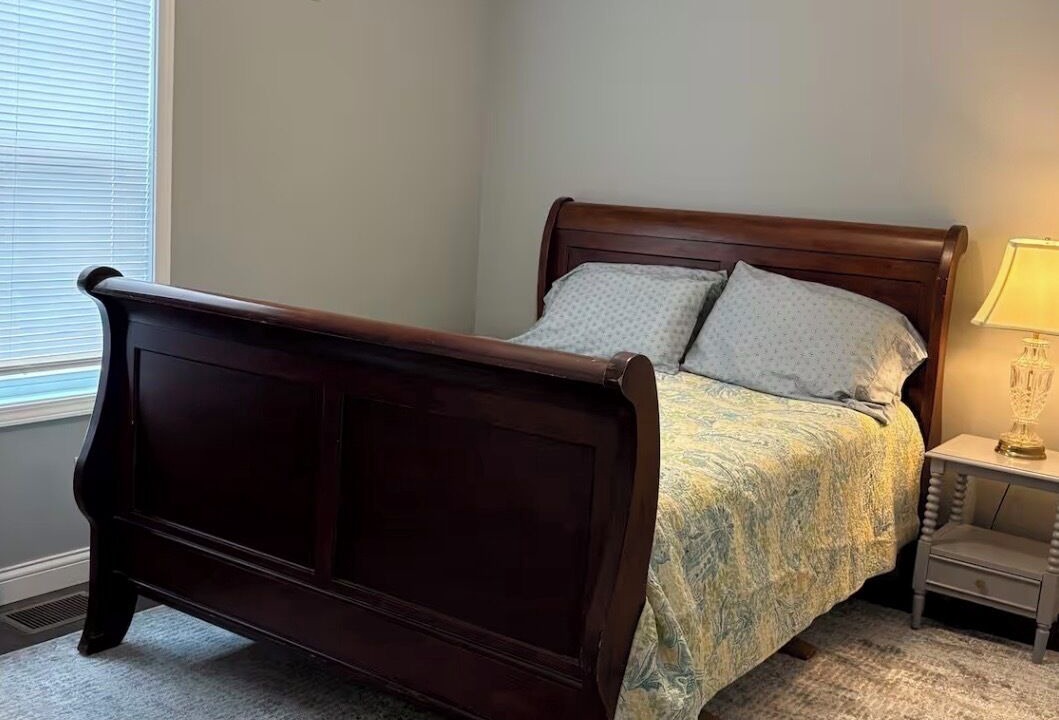 Photo of Bedroom in Shelby Park