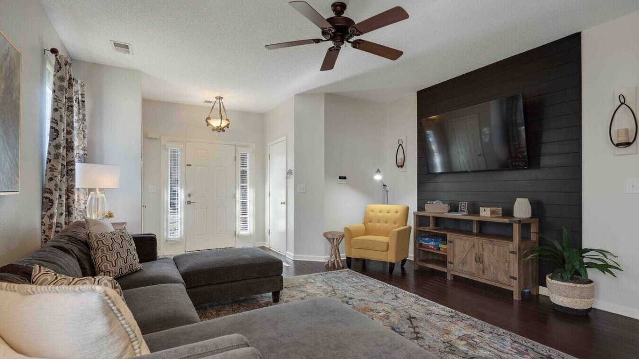 Photo of Livingroom in Arlington