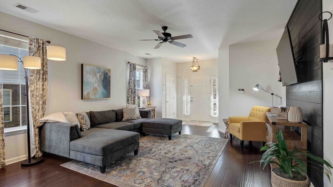 Photo of Livingroom in Arlington