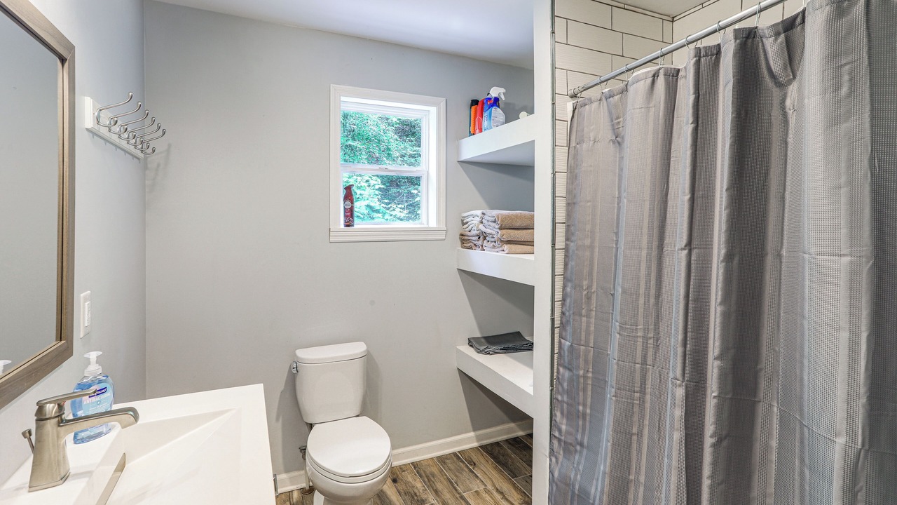 Photo of Bathroom in Iuka