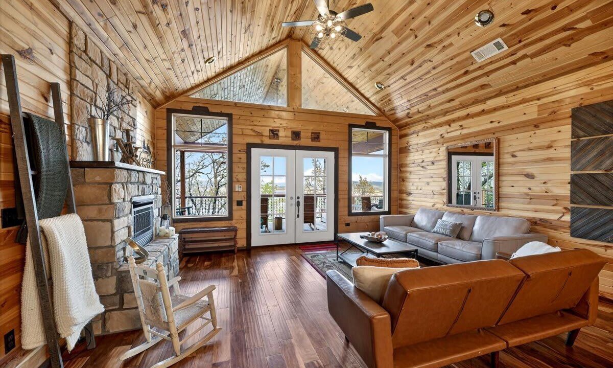 Photo of Livingroom in Clayton