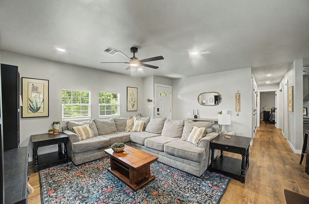 Photo of Livingroom in Claremore