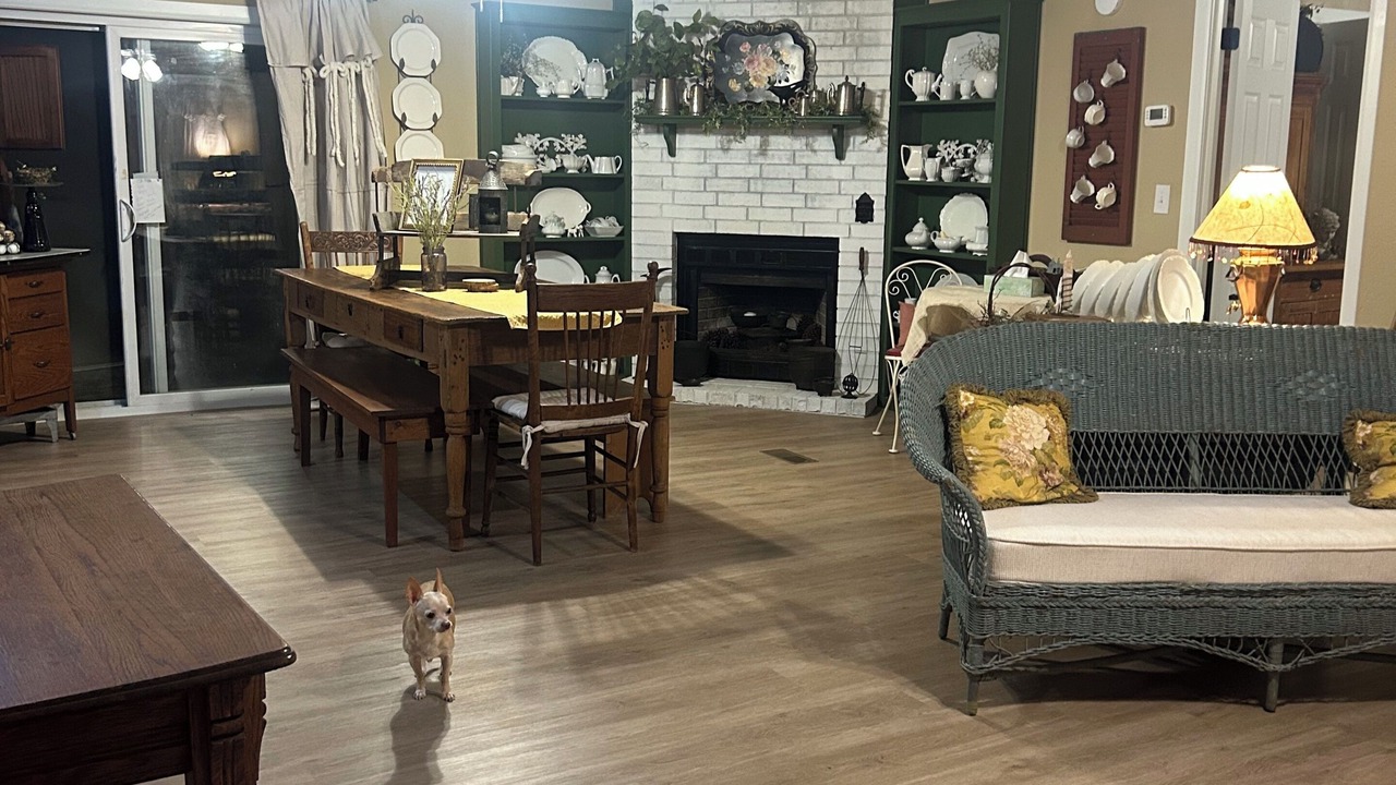 Photo of Livingroom in Muskogee County