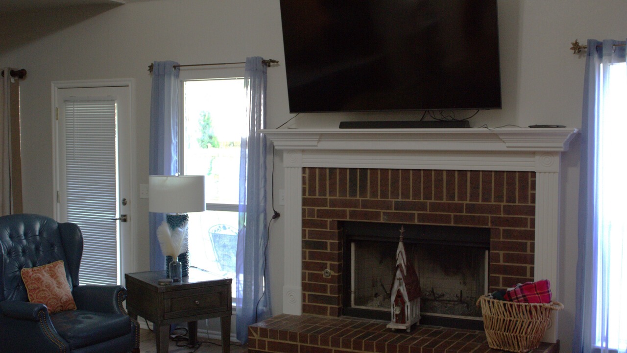 Photo of Livingroom in Bixby