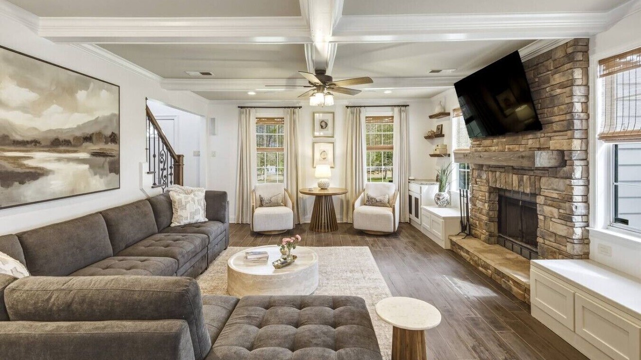 Photo of Livingroom in Mount Pleasant