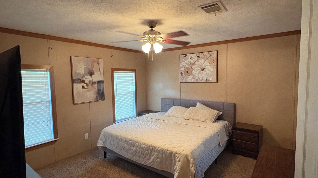 Photo of Bedroom in Mannford