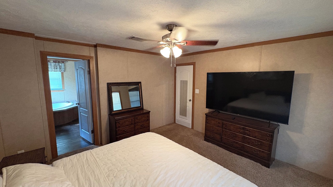 Photo of Bedroom in Mannford