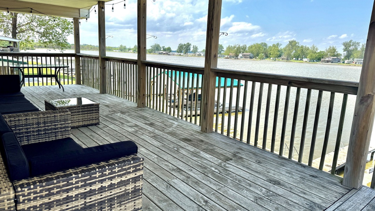 Photo of Patio Balcony in Big Lake