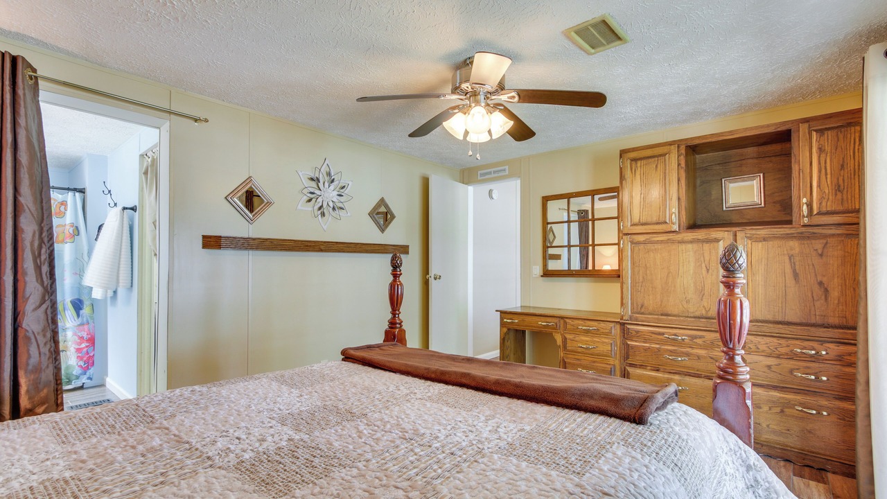 Photo of Bedroom in Cherokee