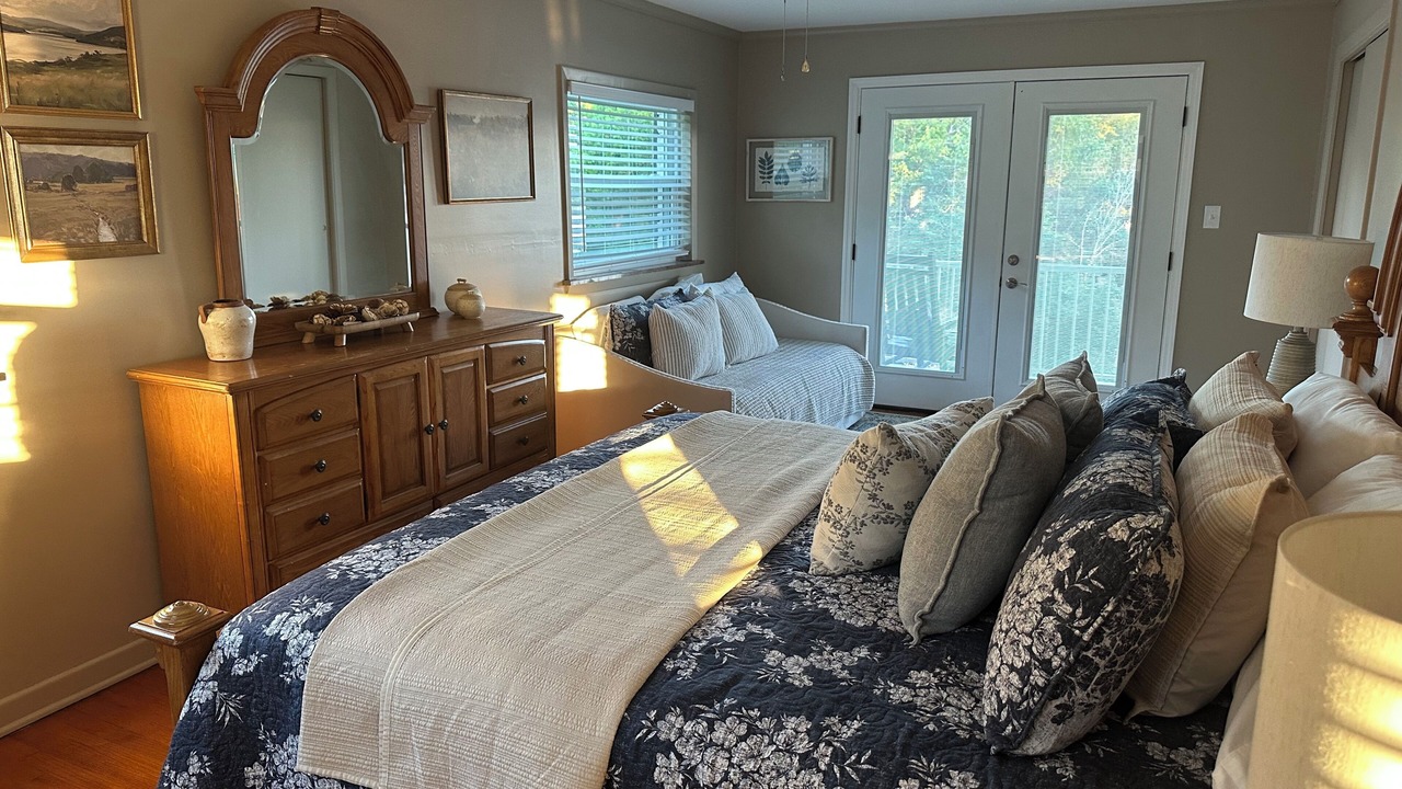 Photo of Bedroom in Rutledge