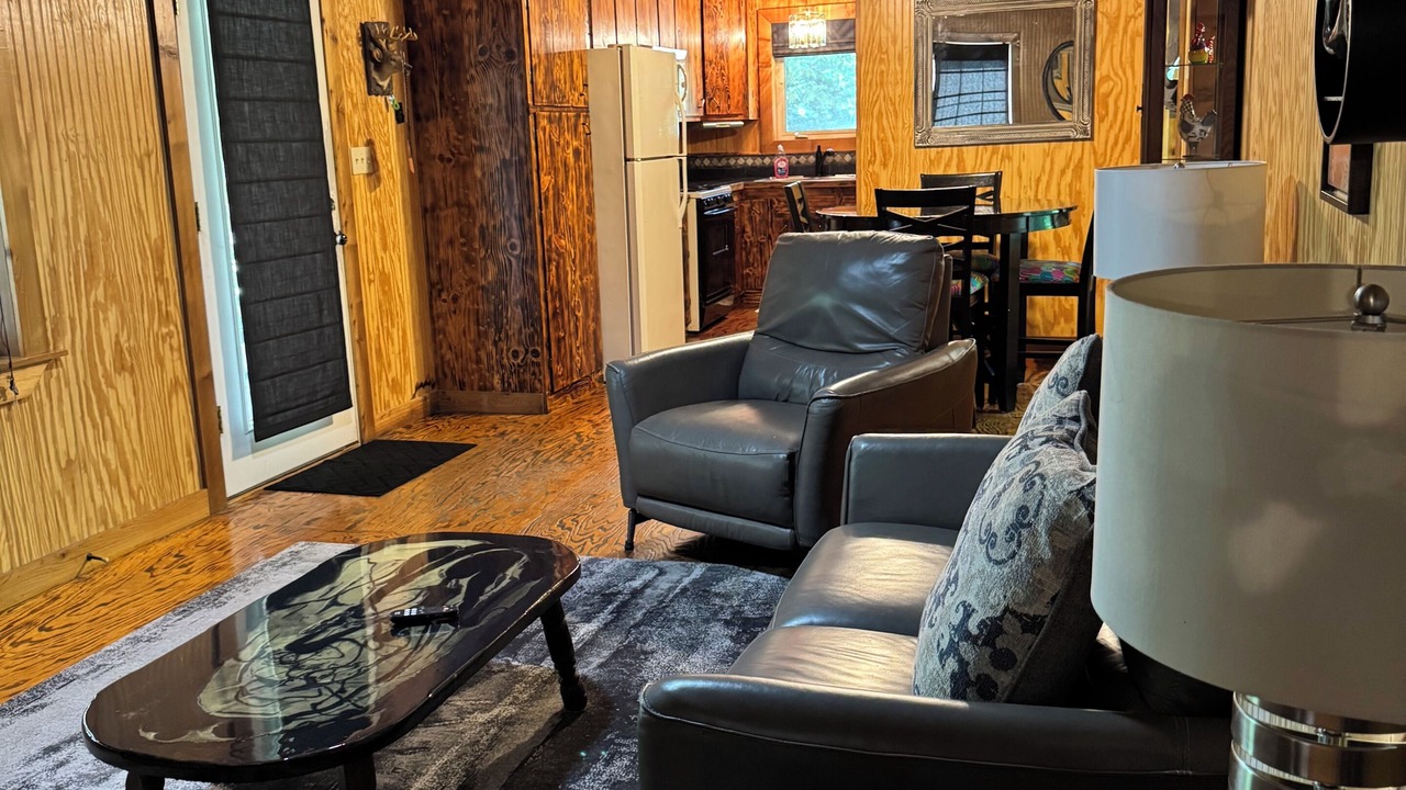 Photo of Livingroom in Mid America