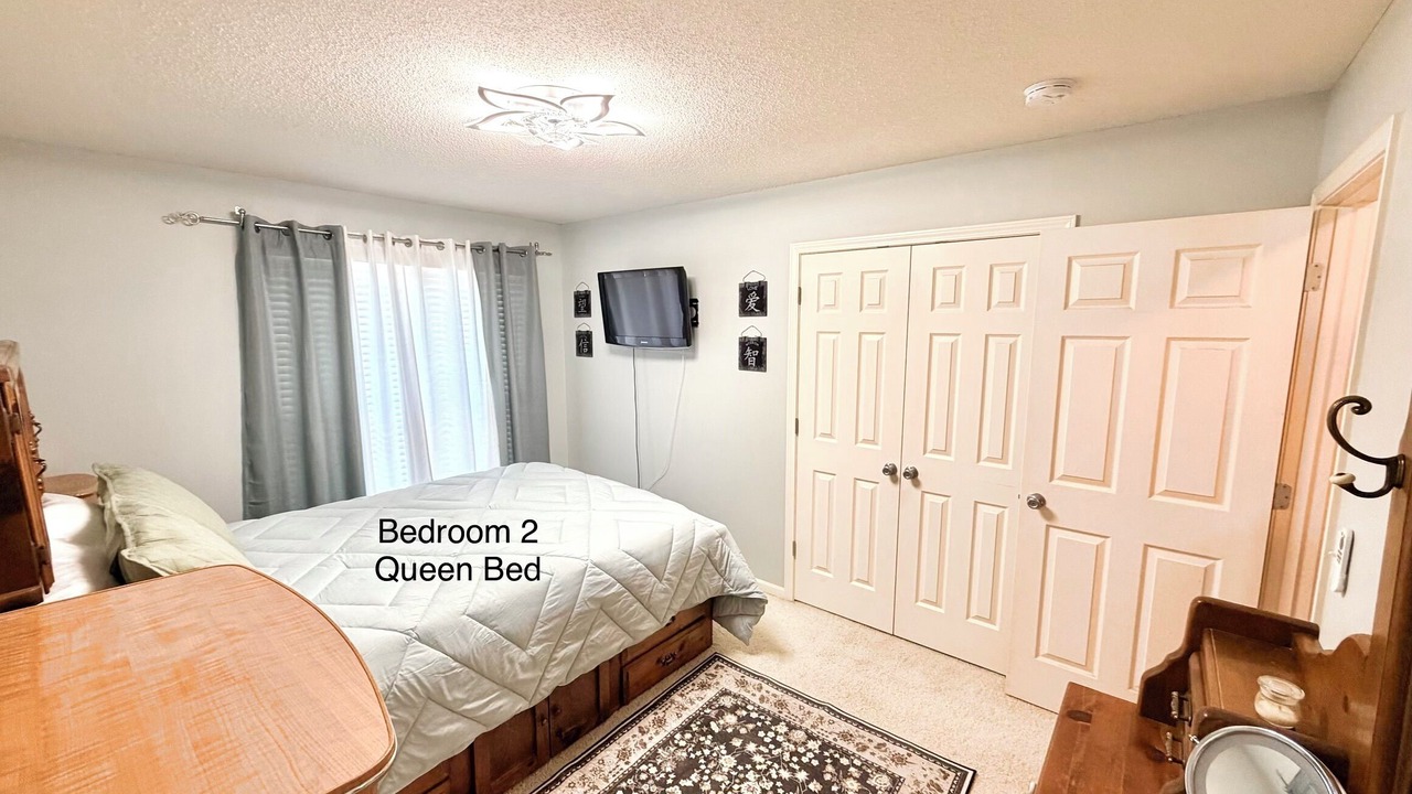 Photo of Bedroom in I-435 West KC-KS