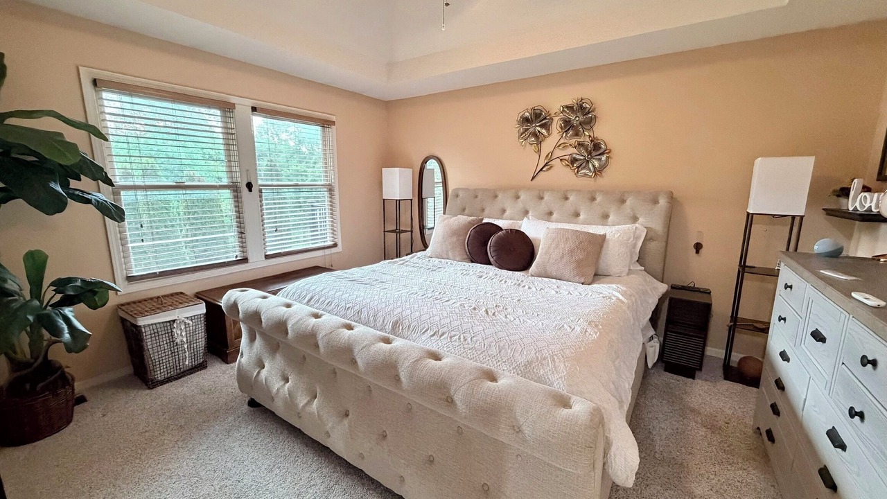 Photo of Bedroom in I-435 West KC-KS