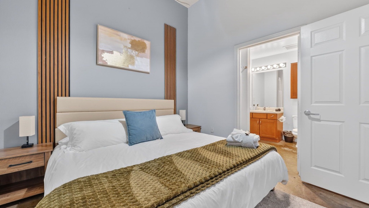 Photo of Bedroom in River Market