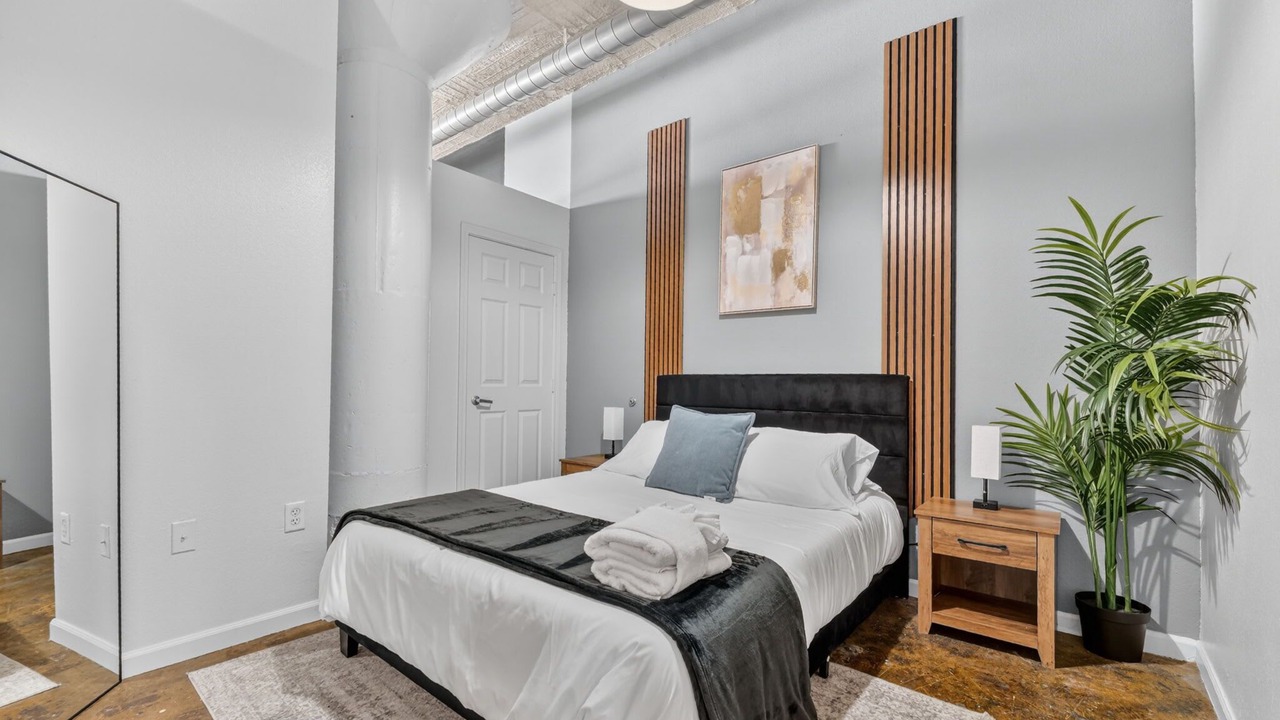 Photo of Bedroom in River Market
