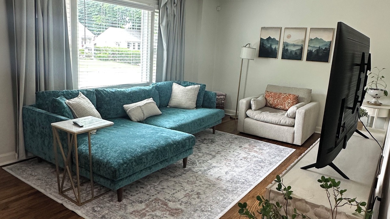 Photo of Livingroom in East Memphis